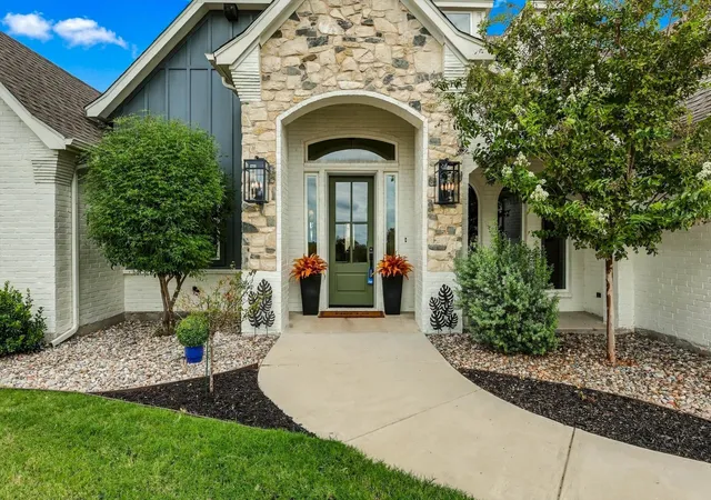 Photo 3 of Single family home for sale at 468 Red Bird Dr, Springtown, TX 76082 | MLS# 21384678 | Listing updated on 2026-10-03
