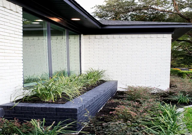 Photo 4 of Single family home for sale at 816 Kirkwood Dr, Dallas, TX 75218 | MLS# 21397482 | Listing updated on 2026-10-02