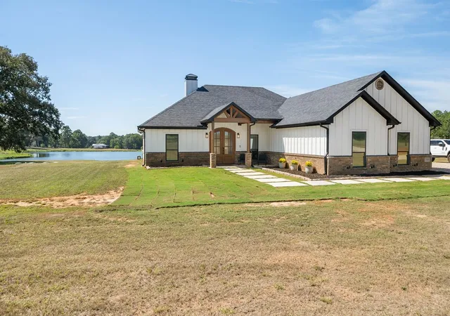 Photo 3 of Single family home for sale at 23888 County Rd 2110, Troup, TX 75789 | MLS# 21396882 | Listing updated on 2026-10-05