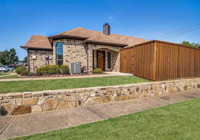 Photo 3 of Single family home for sale at 3801 Suffolk Ln, Plano, TX 75023 | MLS# 21397508 | Listing updated on 2026-10-08