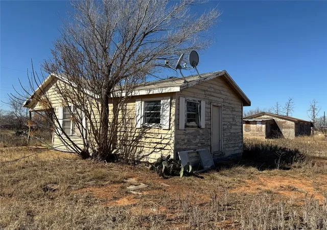 Photo 1 of Single family home for sale at 386 County Rd 812, Sylvester, TX 79560 | MLS# 21397513 | Listing updated on 2026-10-01