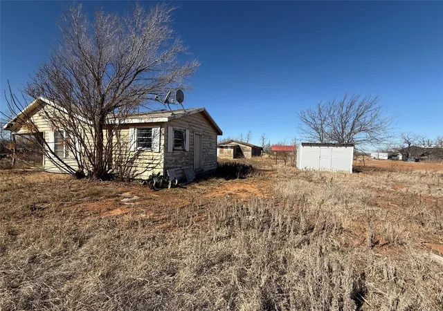 Photo 2 of Single family home for sale at 386 County Rd 812, Sylvester, TX 79560 | MLS# 21397513 | Listing updated on 2026-10-01