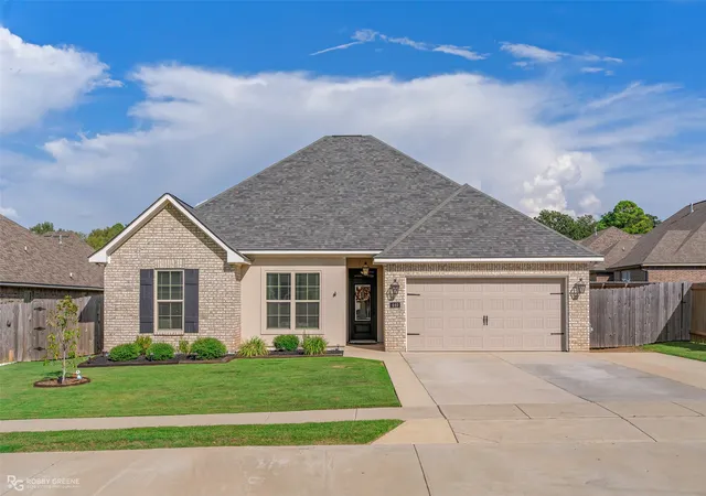 Photo 1 of Single family home for sale at 440 N Lost River Dr, Benton, LA 71006 | MLS# 21394069 | Listing updated on 2026-10-03