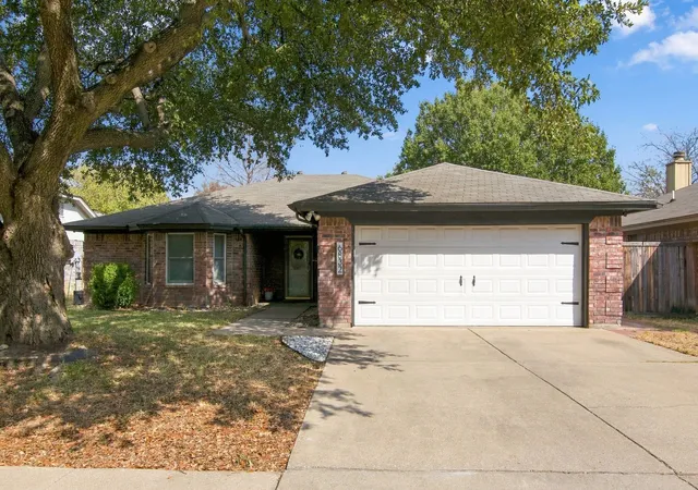 Photo 1 of Single family home for sale at 6832 Lyndale Dr, Watauga, TX 76148 | MLS# 21397541 | Listing updated on 2026-10-10