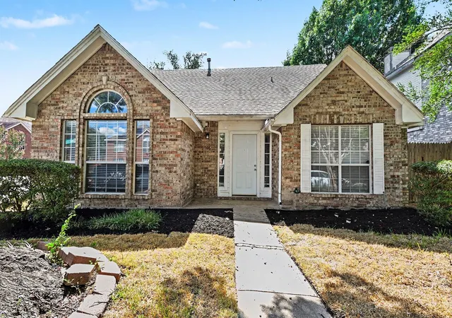 Photo 1 of Single family home for sale at 708 Willow Oak Dr, Allen, TX 75002 | MLS# 21397539 | Listing updated on 2026-09-28