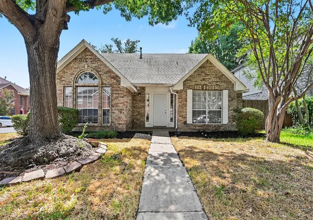 Photo 2 of Single family home for sale at 708 Willow Oak Dr, Allen, TX 75002 | MLS# 21397539 | Listing updated on 2026-09-28