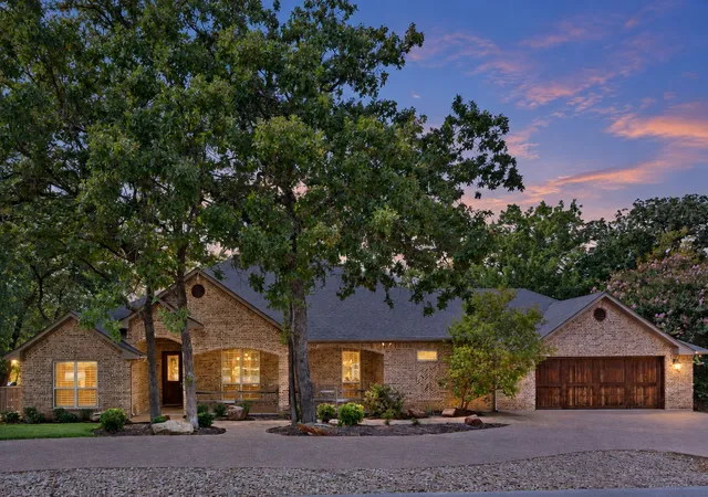 Photo 1 of Single family home for sale at 6318 Sonora Dr, Granbury, TX 76049 | MLS# 21397488 | Listing updated on 2026-09-29
