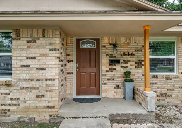 Photo 2 of Single family home for sale at 1816 Boyd St, Dallas, TX 75224 | MLS# 21395198 | Listing updated on 2026-10-04