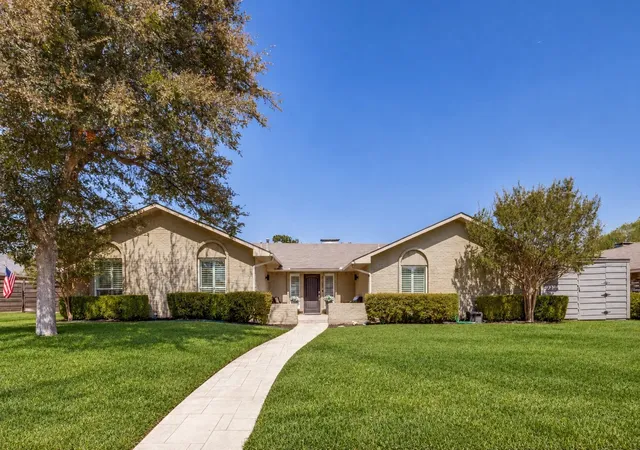 Photo 1 of Sale Pending at 6755 Hillwood Ln, Dallas, TX 75248 | MLS# 21395243 | Listing updated on 2026-10-09