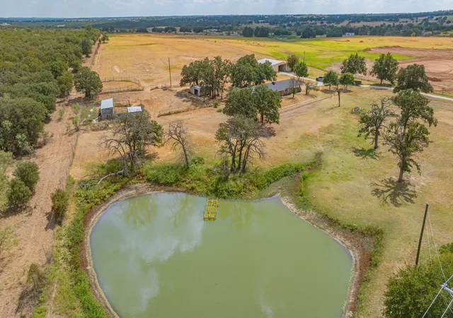 Photo 4 of House for sale at 12592 N US Hwy 377, Stephenville, TX 76401 | MLS# 21397460 | Listing updated on 2026-09-28