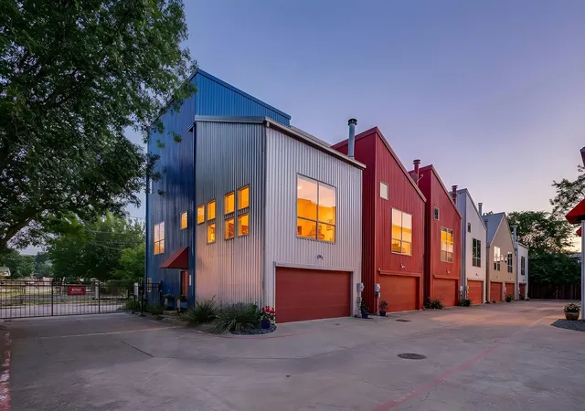 Photo 1 of Townhouse for sale at 1429 Caddo St #G, Dallas, TX 75204 | MLS# 21397087 | Listing updated on 2026-09-28
