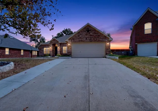 Photo 3 of Single family home for sale at 1214 Lake Trl Ct, Wylie, TX 75098 | MLS# 21397736 | Listing updated on 2026-10-10