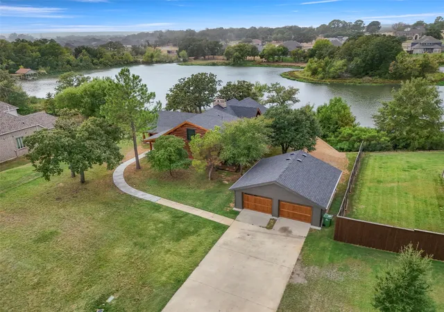 Photo 1 of Single family home for sale at 313 Pimlico Dr, Hickory Creek, TX 75065 | MLS# 21397745 | Listing updated on 2026-10-03