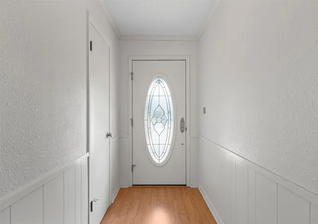 Photo 3 of Single family home for sale at 400 N Walnut St, Waco, TX 76705 | MLS# 21394905 | Listing updated on 2026-09-28