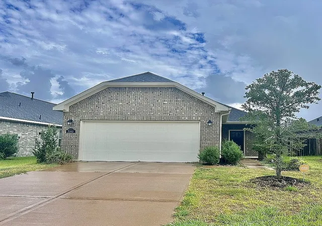 Photo 1 of Single family home for sale at 31610 Brown Fern Dr, Fulshear, TX 77441 | MLS# 21397817 | Listing updated on 2026-09-29