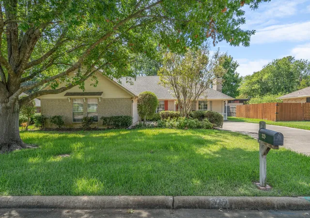 Photo 2 of Single family home for sale at 329 Jamie Way, Greenville, TX 75402 | MLS# 21396930 | Listing updated on 2026-09-29