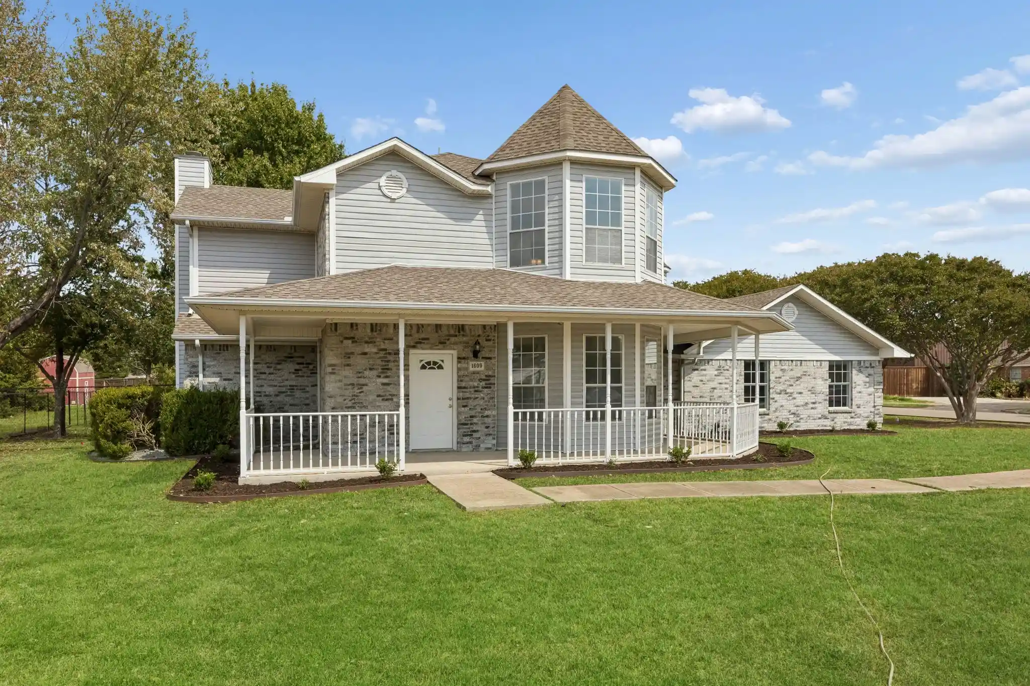 Photo 1 of Single family home for sale at 1609 Blackburn Rd, Sachse, TX 75048 | MLS# 21397781 | Listing updated on 2026-10-17