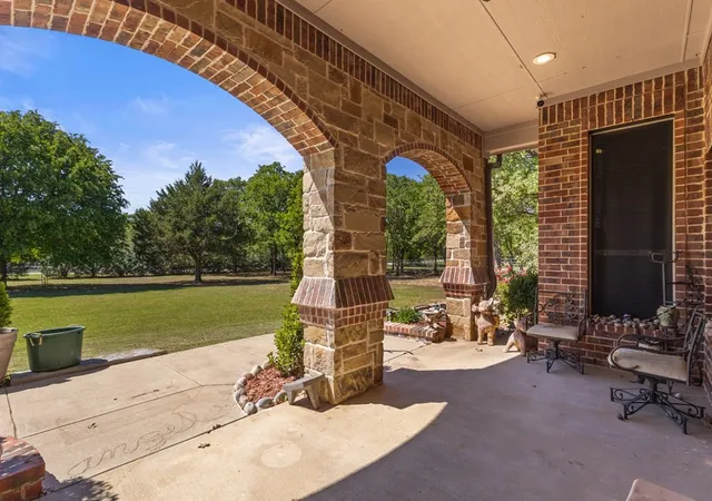 Photo 3 of Single family home for sale at 17909 Terrace Dr, Kemp, TX 75143 | MLS# 21397893 | Listing updated on 2026-09-29