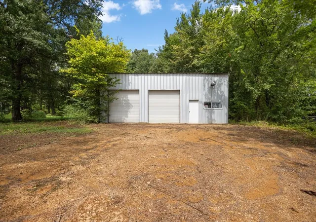 Photo 2 of Single family home for sale at 2360 Elk Rd, Gilmer, TX 75644 | MLS# 21397942 | Listing updated on 2026-09-29