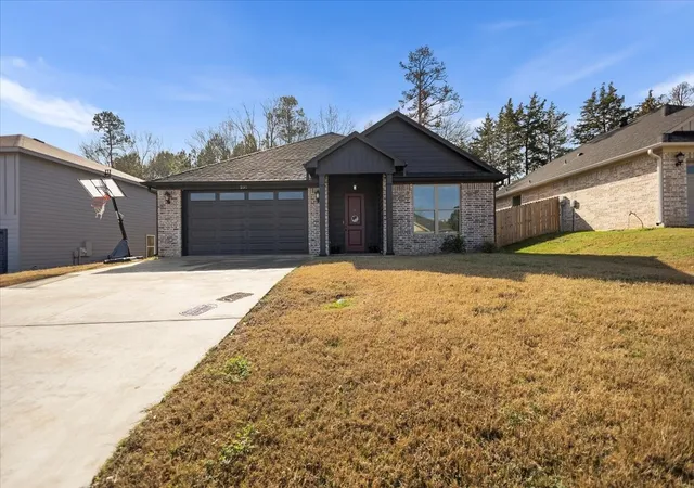 Photo 1 of Single family home for sale at 237 Oak Valley Dr, Gilmer, TX 75644 | MLS# 21398040 | Listing updated on 2026-09-29