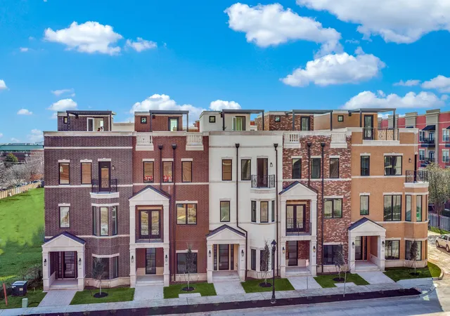 Condo for sale at 250 E Dallas St #112, Grapevine, TX 76051 | MLS# 21394128