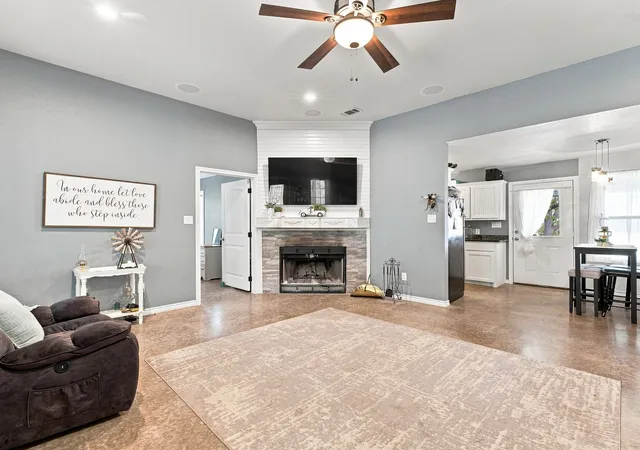Photo 4 of Single family home for sale at 477 County Rd 1550, Chico, TX 76431 | MLS# 21397420 | Listing updated on 2026-09-29