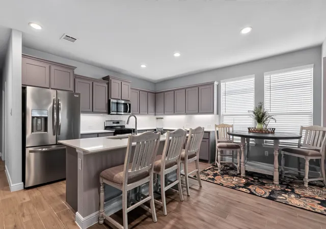 Photo 3 of Single family home for sale at 400 Dunmore Dr, Haslet, TX 76052 | MLS# 21370316 | Listing updated on 2026-09-29