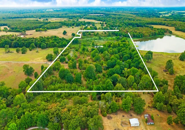 Land for sale at 1713 County Rd 43500, Paris, TX 75462 | MLS# 21397671