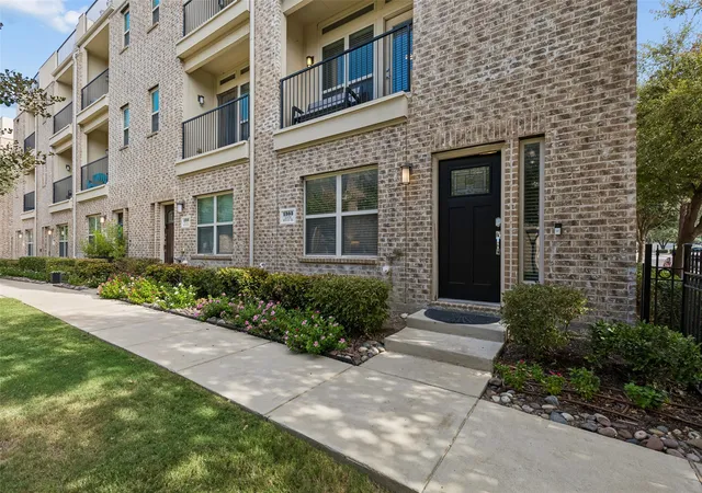 Photo 1 of Townhouse for sale at 1303 Rancho Mirage Dr, Dallas, TX 75204 | MLS# 21398044 | Listing updated on 2026-09-29
