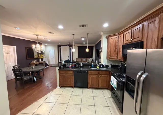 Photo 3 of Townhouse for sale at 5402 Bexar St, Dallas, TX 75215 | MLS# 21398194 | Listing updated on 2026-09-29