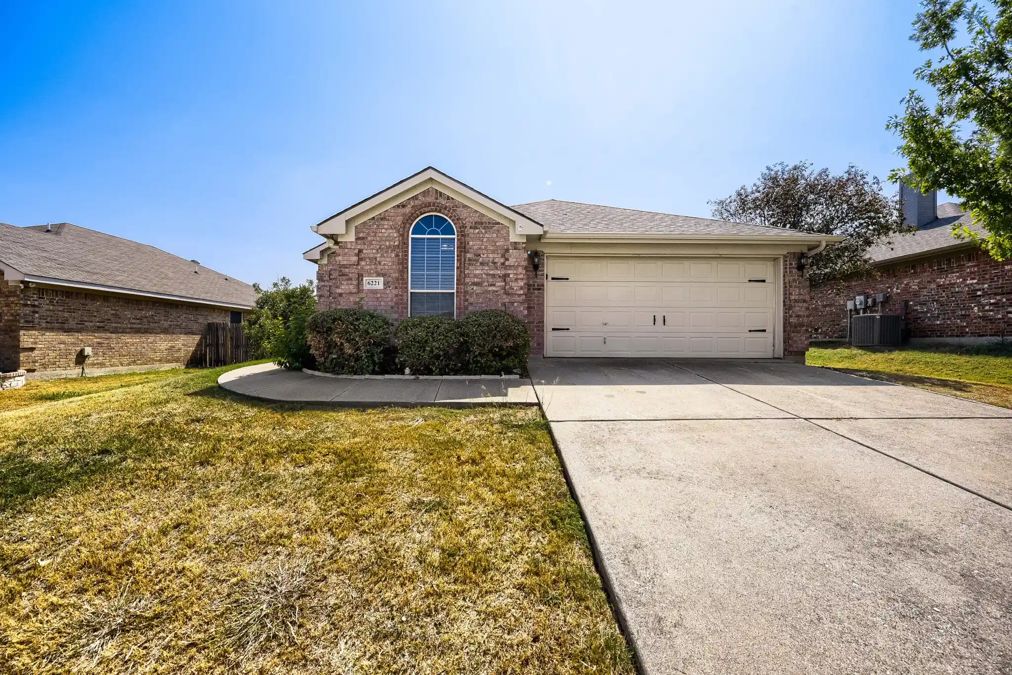 Photo 1 of Single family home for sale at 6221 Brooklynn Dr, Fort Worth, TX 76179 | MLS# 21396792 | Listing updated on 2026-10-28
