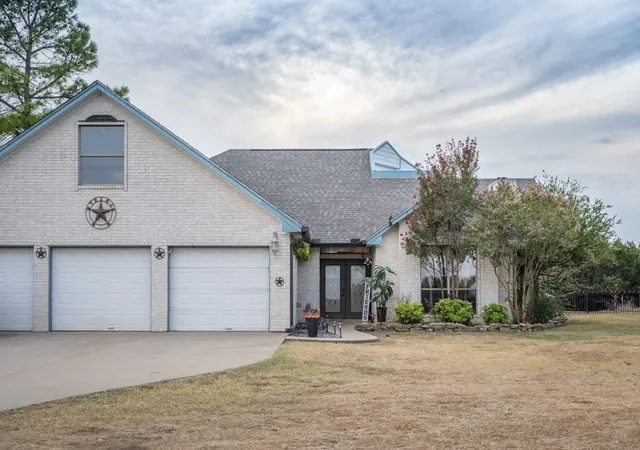 Photo 1 of Single family home for sale at 9024 S Highway 174, Rio Vista, TX 76093 | MLS# 21397231 | Listing updated on 2026-10-08