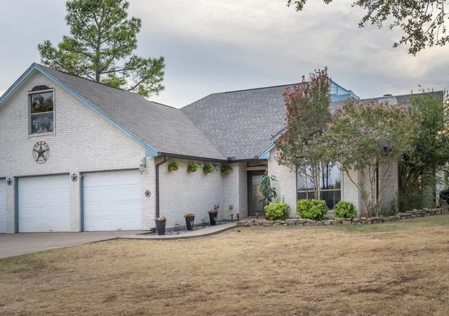 Photo 3 of Single family home for sale at 9024 S Highway 174, Rio Vista, TX 76093 | MLS# 21397231 | Listing updated on 2026-10-08