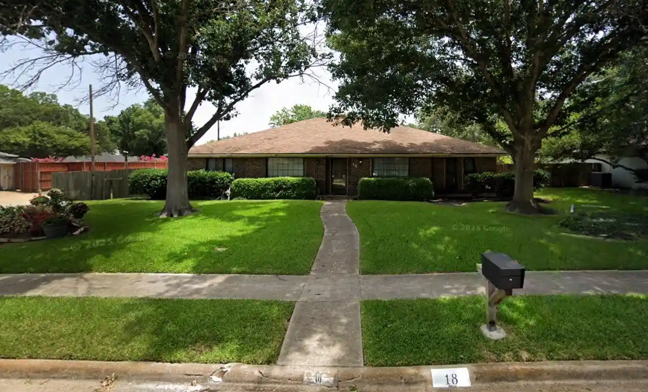 Photo 1 of Single family home for sale at 18 Walnut Crk Pl, Richardson, TX 75080 | MLS# 21398206 | Listing updated on 2026-10-25