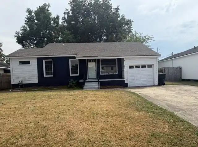 Photo 1 of Sale Pending at 297 Pennsylvania Ave, Shreveport, LA 71105 | MLS# 21380242 | Listing updated on 2026-10-27