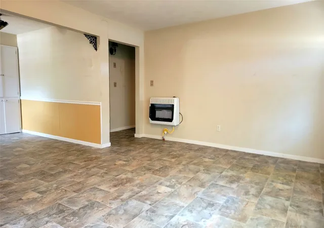 Photo 3 of Single family home for sale at 145 Us Hwy 82 Business, Avery, TX 75554 | MLS# 21397808 | Listing updated on 2026-09-29