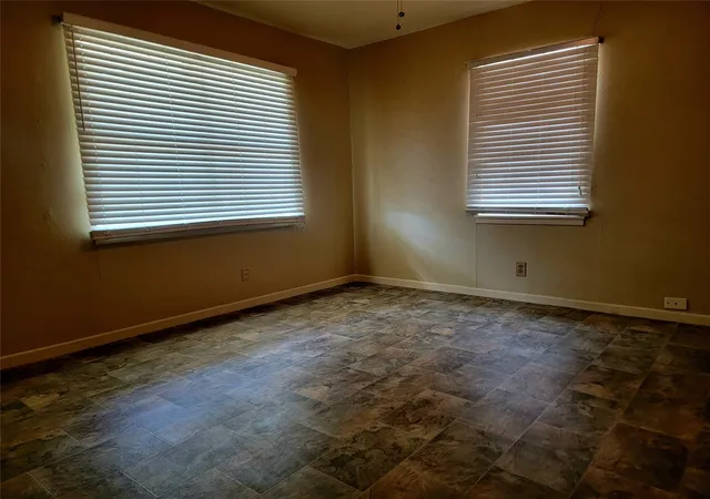 Photo 4 of Single family home for sale at 145 Us Hwy 82 Business, Avery, TX 75554 | MLS# 21397808 | Listing updated on 2026-09-29