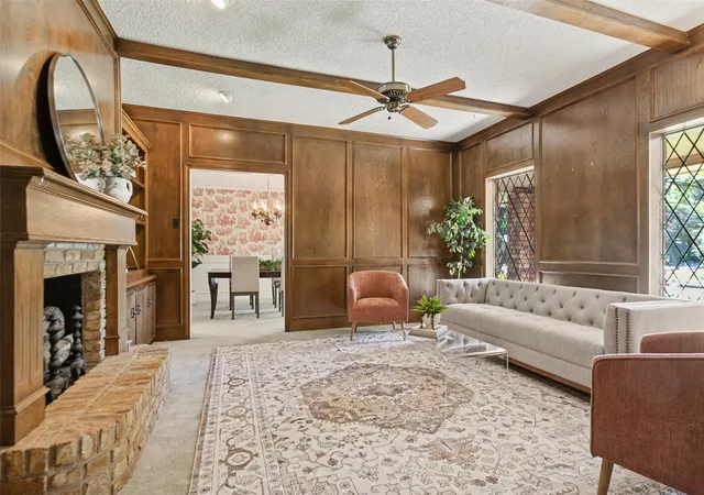 Photo 3 of Single family home for sale at 915 Grinnell Dr, Richardson, TX 75081 | MLS# 21288023 | Listing updated on 2026-10-08
