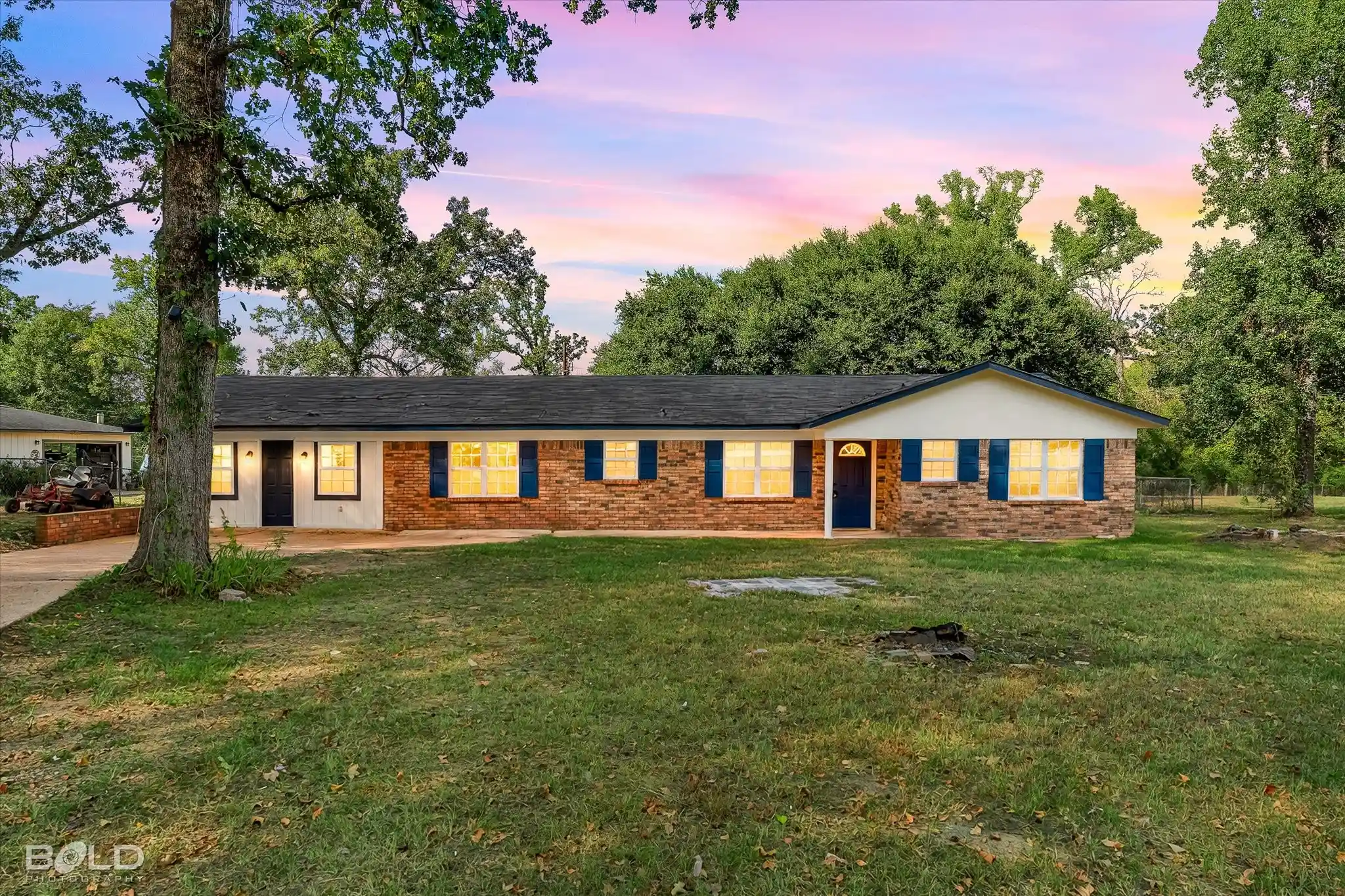 Single family home for sale at 6442 Highway 527, Doyline, LA 71023 | MLS# 21395249
