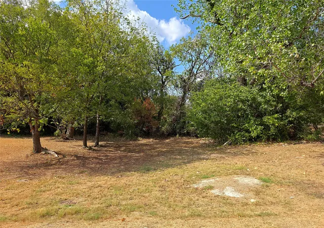 Photo 1 of Land for sale at 2855 Peary Ave, Dallas, TX 75215 | MLS# 21396716 | Listing updated on 2026-09-30