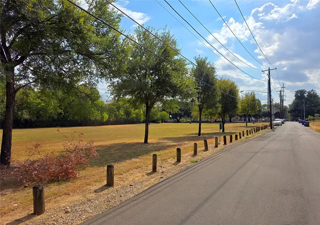 Photo 3 of Land for sale at 2855 Peary Ave, Dallas, TX 75215 | MLS# 21396716 | Listing updated on 2026-09-30