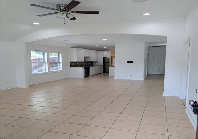 Photo 3 of Single family home for sale at 3201 Bois D Arc St, Greenville, TX 75401 | MLS# 21398298 | Listing updated on 2026-10-06