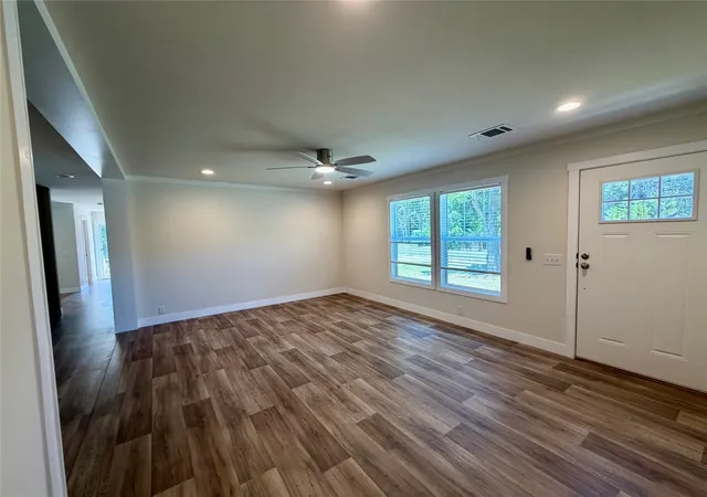 Photo 3 of Manufactured home for sale at 60 Holland St, Pottsboro, TX 75076 | MLS# 21398318 | Listing updated on 2026-09-29
