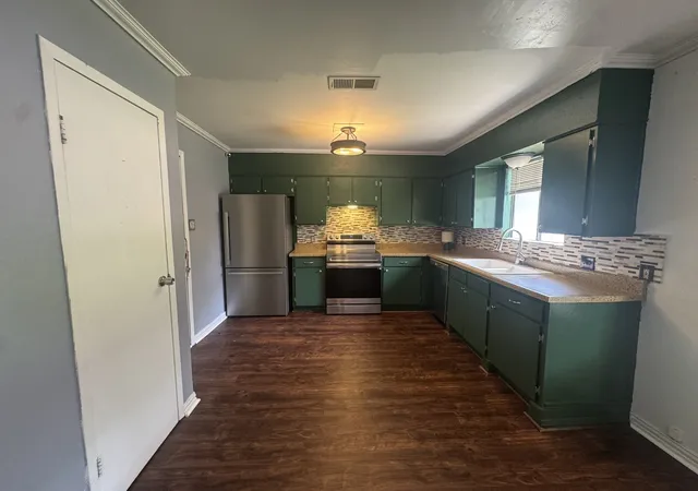 Photo 3 of Single family home for sale at 812 Reveille Rd, Fort Worth, TX 76108 | MLS# 21378469 | Listing updated on 2026-10-05