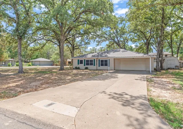 Photo 3 of Single family home for sale at 103 Harbor Hvn St, Gun Barrel City, TX 75156 | MLS# 21392241 | Listing updated on 2026-09-29