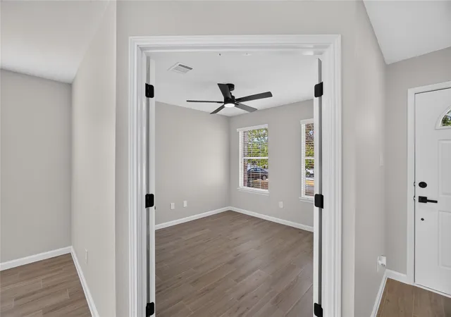 Photo 4 of Single family home for sale at 1336 Kiwi Ct, Grand Prairie, TX 75051 | MLS# 21397950 | Listing updated on 2026-10-11