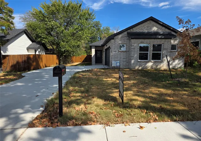 Photo 1 of Single family home for sale at 2638 Seevers Ave, Dallas, TX 75216 | MLS# 21398390 | Listing updated on 2026-10-06