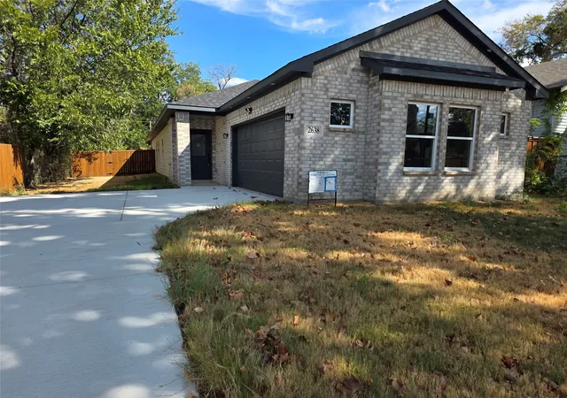 Photo 2 of Single family home for sale at 2638 Seevers Ave, Dallas, TX 75216 | MLS# 21398390 | Listing updated on 2026-10-06