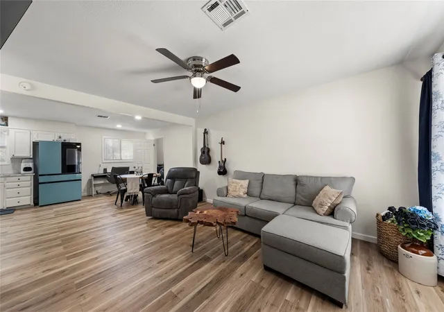 Photo 3 of Single family home for sale at 140 Shirley Dr, Waco, TX 76705 | MLS# 21398400 | Listing updated on 2026-09-29