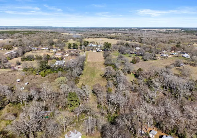 Photo 2 of Single family home for sale at 605 Dallas St, Winona, TX 75792 | MLS# 21398414 | Listing updated on 2026-09-29